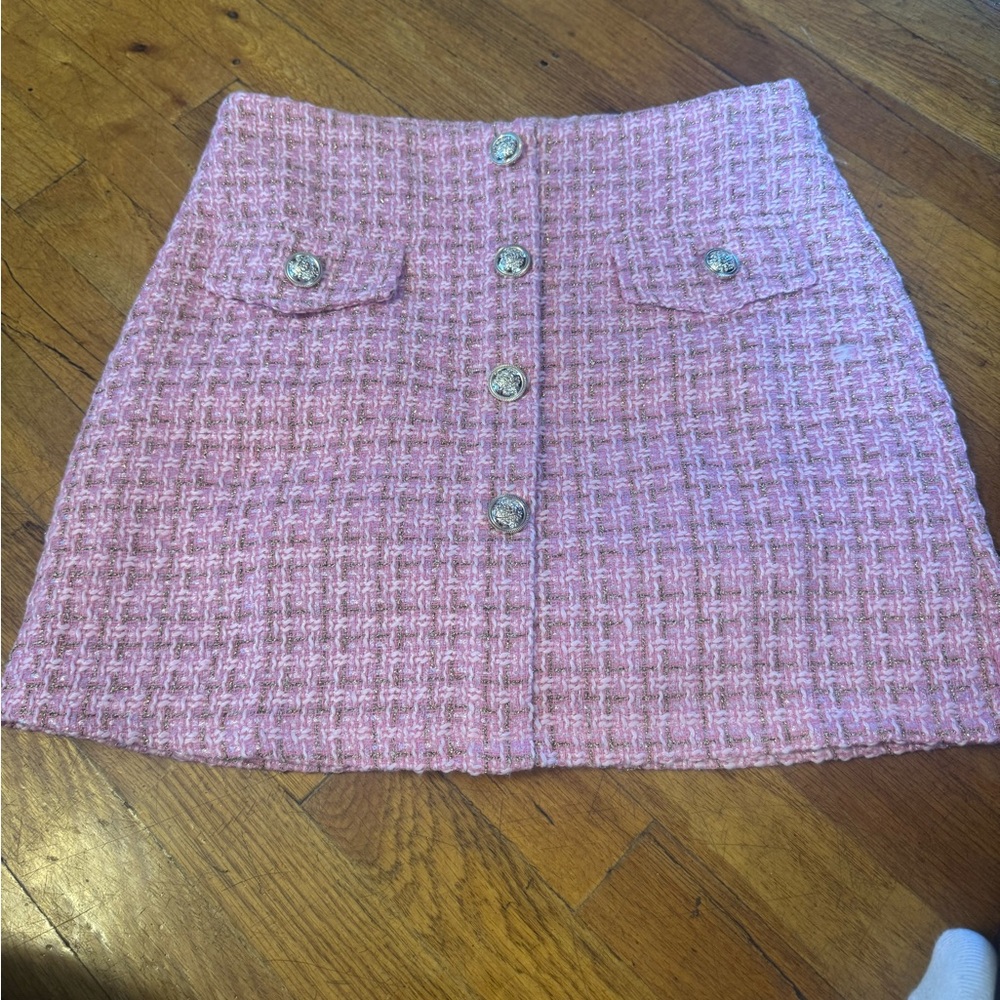 Elegant Pink Tweed Skirt with Buttons